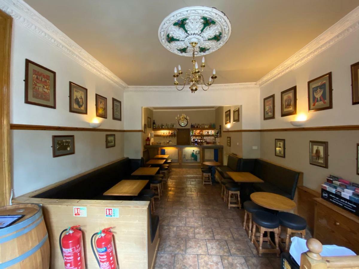Auld Mill House Hotel Dunfermline Bagian luar foto